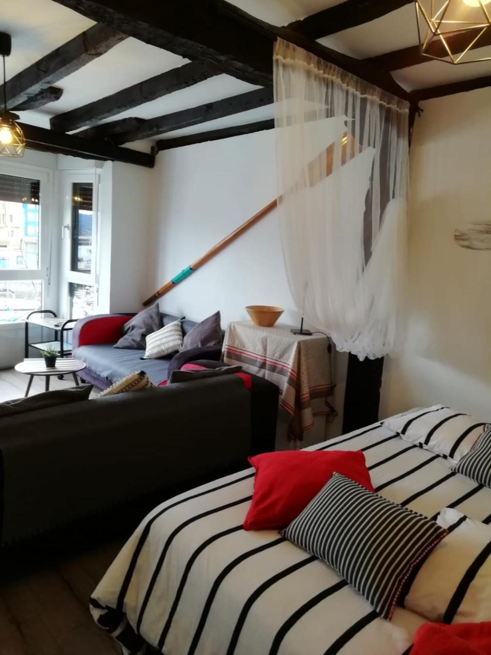 Andra Mari Portua Apartment Bermeo Bagian luar foto